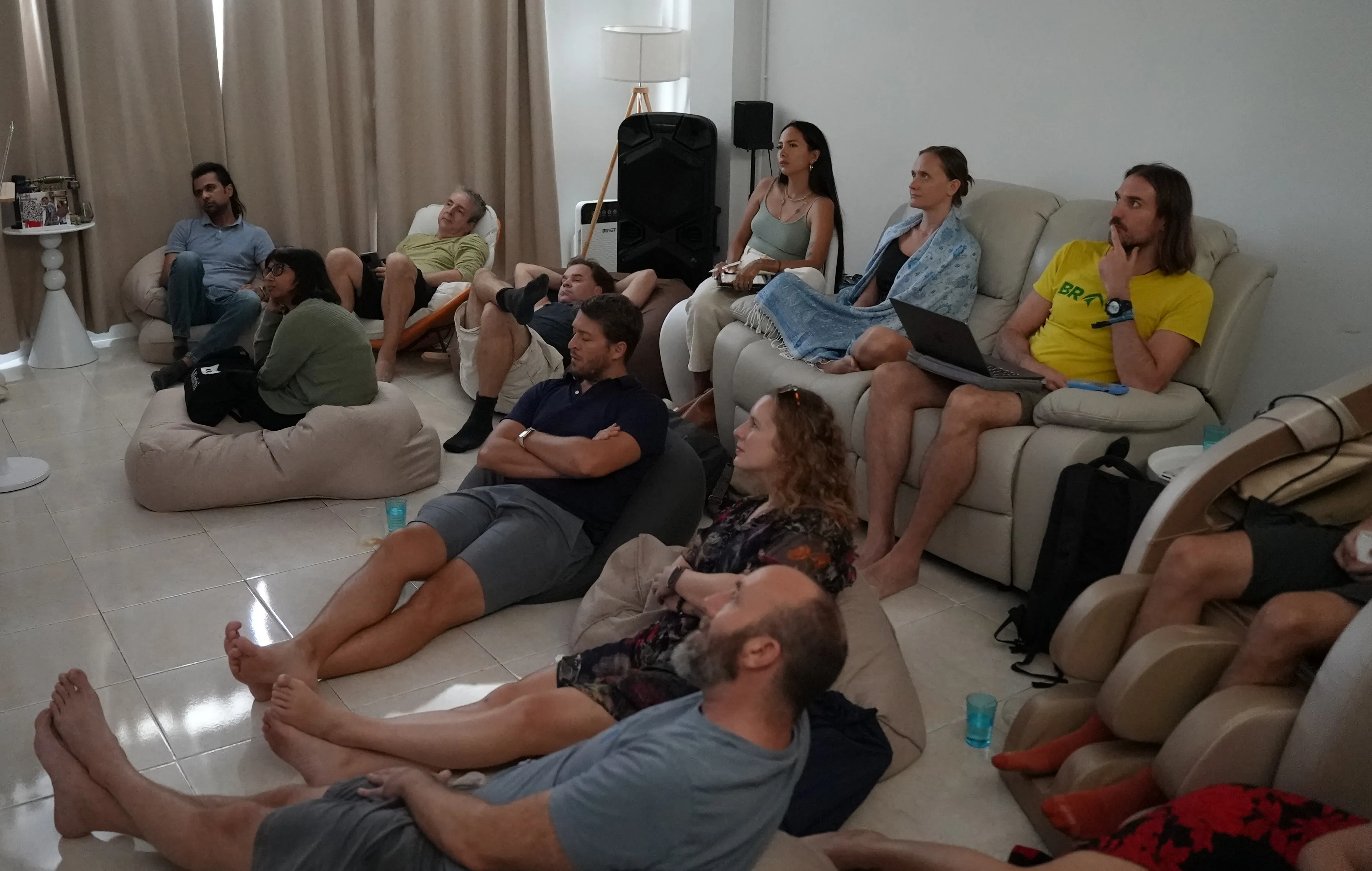 Closing ceremony of Chiang Mai speed dating event - Pre-Songkran singles event wrap-up